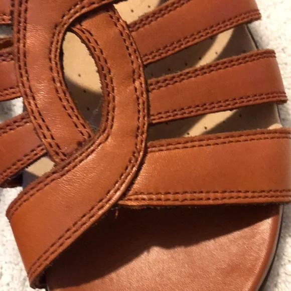 Clark’s Women Sandals . - Picture 6 of 6
